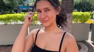 Я предлагаю незнакомый секс за деньги, удивительно