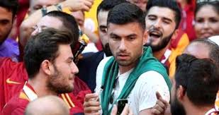 Yılmaz, antalyaspor taraftarı hain burak diye bağırıyor, ne hainliği yapmışım ben? Burak Yilmaz Antalyaspor Macini Izlemek Icin Tt Arena Ya Geldi Dailymotion Video