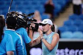 Maria rădeanu, un mix emoționant de vioară și voce pentru care a primit 4 de da. Halep Ups Her Game Faces Swiatek Rematch At Australian Open