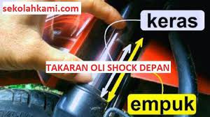 Takaran oli shock depan honda pcx 150 116 ml takaran oli shock depan honda gl 100 125 80 ml takaran oli shock depan honda gl max megapro 159 ml takaran oli shock depan honda mega pro primus 159 ml takaran oli shock depan honda megapro new 163 ml takaran oli shock depan honda tiger 126 ml. Takaran Oli Shock Depan Biar Empuk Honda Suzuki Yamaha Dan Kawasaki Sekolah Kami