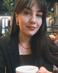 Profª Karine Jane Neis (@karineneisadv) · Porto Alegre, RS