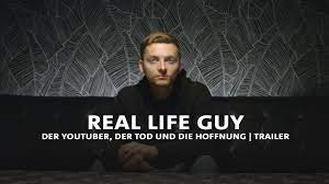 Philipp mickenbecker hat lymphdrüsenkrebs im endstadium, könnte jederzeit an den wassereinlagerungen an seinem herz sterben. Real Life Guy Der Youtuber Philipp Mickenbecker Der Tod Und Die Hoffnung Doku Testspiel De