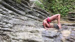 Contortion on the mountain