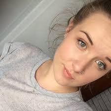 Amy Summers's Instagram, Twitter & Facebook