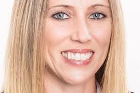 Bank Forward promotes Michelle Samek