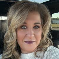 Suzanne Sanford's Instagram, Twitter & Facebook