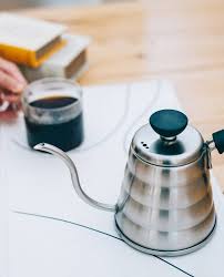 It allows you to direct the flow of the water over your coffee bed and also control the pace, ensuring you have the potential to get the most out of your coffee. Hario V60 Buono Drip Kettle 600ml Best Coffee