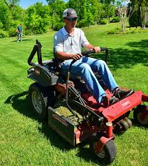 There are over 7,332 lawn mowing careers waiting for you to apply! Why Hire A Landscaper