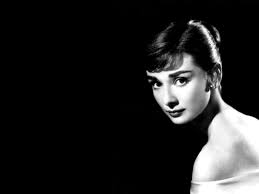 Best 36 Audrey Hepburn Iphone Backgrounds On Hipwallpaper Iphone Wallpaper Beautiful Iphone Wallpapers And Awesome Iphone Wallpapers Once they met on the set of sabrina, the two became inseparable. audrey hepburn iphone backgrounds on