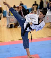 Pinterest Surfinkauai Martial Arts Girl Women Karate Martial Arts