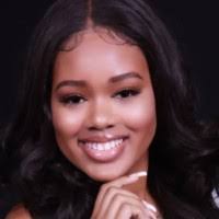 Sade Hicks's Instagram, Twitter & Facebook