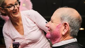 Pink beard shaved at Timaru Pink Ribbon Breakfast