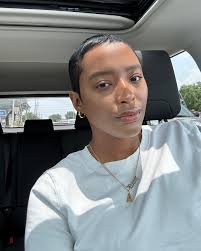 Alexandria Everett (@alx.dria) • Instagram photos and videos