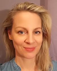 Marlene Marlow's Instagram, Twitter & Facebook