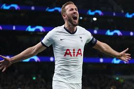 Harry edward kane mbe (born 28 july 1993) is an english professional footballer who plays as a striker for premier league club tottenham hotspur and captains the england national team. Inilah Syarat Tottenham Hotspur Bisa Pertahankan Harry Kane Vivagoal Com