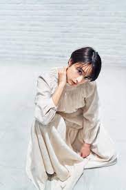 山本美月 ショートカットがイケメンすぎると話題 男前な内面を深堀りっ ray レイ 女性の写真ポーズ 山本美月 山本