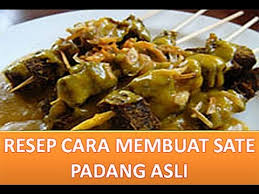 Sate daging dan jerohan sapi yang sudah berbumbu, kemudian disiram dengan saus kental berwarna kuning atau jingga bercitarasa gurih dan sedikit pedas. Resep Dan Cara Membuat Bumbu Kuning Sate Padang Asli Youtube