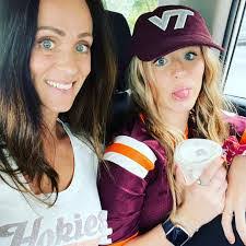 Julie Shehan's Instagram, Twitter & Facebook