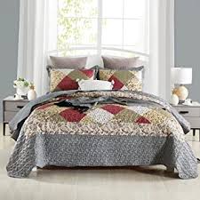 Shabby chic roses vintage look double a lovely quilt for any type of home decor, that will leave your bedroom overflown with gorgeous patchwork and blooming rose pattern. Ohkluwk3tflkjm