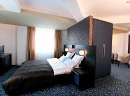 L'hotel è posizionato vicino all'america house e a 650 metri dalla stazione ferroviaria metro stop north. Cele Mai Bune 10 Hoteluri Din Apropiere De Afi Cotroceni Din BucureÈ™ti Romania