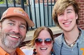 Fundraiser for Tracy Cobb by Kimberly Nygren : Show Love to the Cobb Family  in Their Time of Need