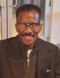 Daniel Mitchell's Instagram, Twitter & Facebook