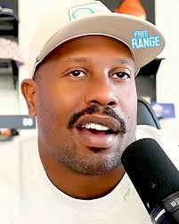 Von Miller still has love for the Broncos, but