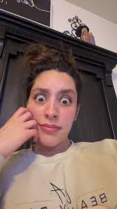 Maggie Rollins's Instagram, Twitter & Facebook