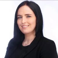 200+ perfiles de «Mcalpine»