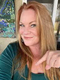 Book your 2026 photography session at the best deal of the year! 🤗🤗 🖤$50  OFF all packages 🖤 Book a maternity session, receive $100 OFF your newborn  lifestyle session 🎄 Forgot to