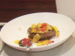 Rinderfilet Mit Mango Und Susskartoffel Felix Von Jascheroff Rezept Rezept Rinderfilet Rezepte Susskartoffel Schalen