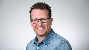 Albert Andreas's Instagram, Twitter & Facebook