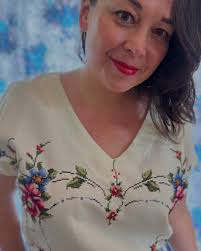 🧚🏻‍♀️ONLINE NOW 🧚🏻‍♀️ HEIRLOOM KITE TOPS. Vintage tablecloths  transformed into my signature best selling shape. Comfy enough for  everyday, posh enough for special occasions! All one of a kind, hand cut by