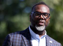 Vehicle smashes into gas meter near Elgin