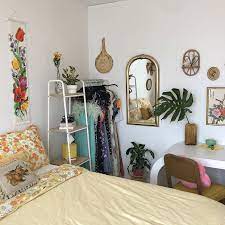 Room Ideas From The House Garden Archive Clever Ideas For Making Small Spaces And Small Houses L Eclectic Decor Bedroom Home Decor Bedroom Eclectic Bedroom