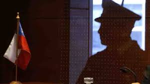 Desciende del extinto mastín de los alpes, que se mezcló con otras razas como el dogo del tíbet. Indagan Parricidio En San Bernardo Se Dicto Orden De Captura Contra Hijo De La Victima Emol Com