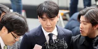 During the trial, he claims to have made a typo in one of the incriminating kakaotalk messenger messages that. K Pop Star Seungri Wegen Zuhalterei Von Polizei Befragt