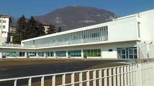 Dal 1982 margherita hack ha inoltre curato una stretta collaborazione con la sezione astrofisica della 'scuola internazionale superiore di studi avanzati' (sissa). La Scuola Di Desenzano Dedicata A Margherita Hack Myvalley It Notizie