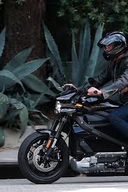 Like, they basically cannot stop being photographed together by paparazzi, to the point where. Ana De Armas And Ben Affleck Riding A Bike Out In Los Angeles 06 16 2020 Hawtcelebs