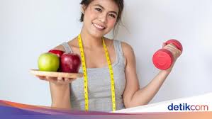 Nah berikut ini beberapa tips menurunkan berat badan untuk wanita yang mengalami menopause, dilansir dari pinkvilla. 7 Cara Menurunkan Berat Badan Secara Alami Dan Cepat