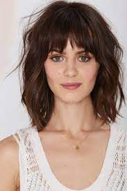 The Haircuts For Frizzy Hair That Will Help Ease The Problem Society19 Uk Haircuts For Frizzy Hair Hair Styles Bangs With Medium Hair