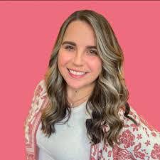 Nicole Taff's Instagram, Twitter & Facebook