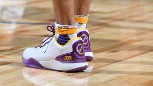 Lonzo anderson ball is an american professional basketball player for the new orleans pelicans of the national basketball association. Lakers Lonzo Ball Had To Change Bbb Sneakers Each Quarter Sports Illustrated