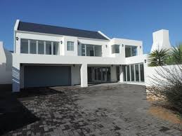 3 Bedroom House For Sale In Blue Lagoon Langebaan Perfectly Positioned With Lagoon Views This 3 Bedroom Home Is In Blue House 3 Bedroom House House Styles