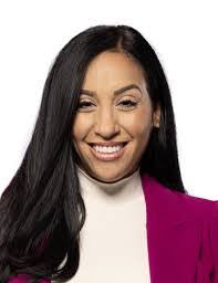 Corina Navarro's Instagram, Twitter & Facebook