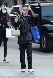 Jun 09, 2021 · oggi johnny depp compie 58 anni e lo festeggiamo con 10 foto iconiche degli inizi della sua carriera e con gli scatti dei suoi più grandi amori A Breakdown Of Lily Rose Depp S Stealth Luxury Look British Vogue