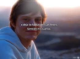 Evan Peters: El Amor y Sus Personajes
