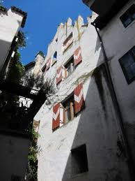 Cyclists, hikers and nature lovers alike will love the hotel's rural surroundings. Wohnturm Hohes Haus In Meran
