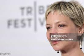 3,286 Annabel Jones Photos & High Res Pictures