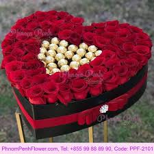 Photos nature lifestyle animals food & drink travel business textures newest photos photos by category. Heart Box With Roses And Chocolate Flower Box 855 99 888 990